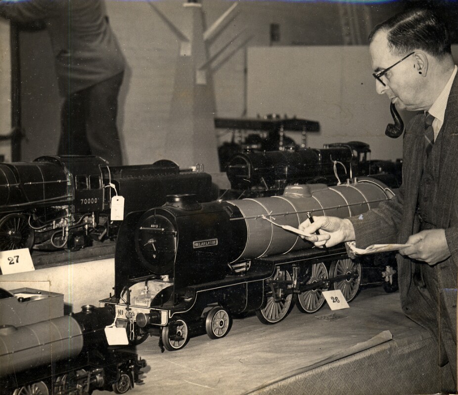 19500000s G S LONG LNER A1 Great Northern 'Hielen Lassie' 60113 supposedly built by LBSC Show and Judge unknown