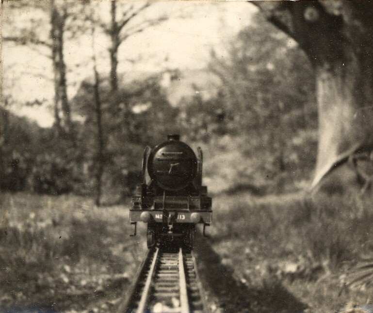 19500000s G S LONG LNER A1 Great Northern 113 Broadstone Track 3