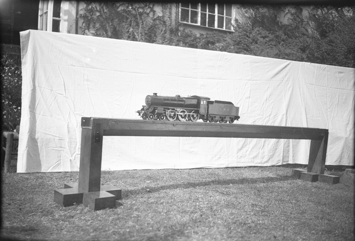 19500000s G. S. LONG's Locomotive 'Britannia' 4-6-0 70000 03