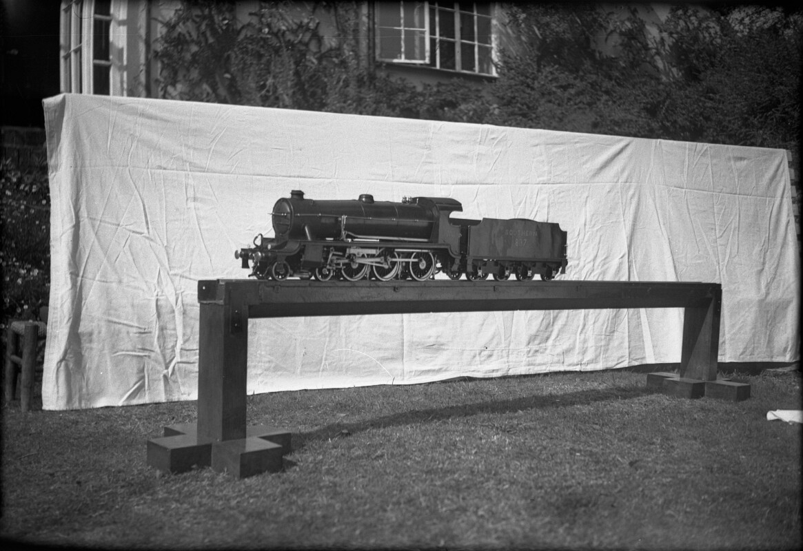 19500000s G. S. LONG's Locomotive 'Britannia' 4-6-0 70000 06