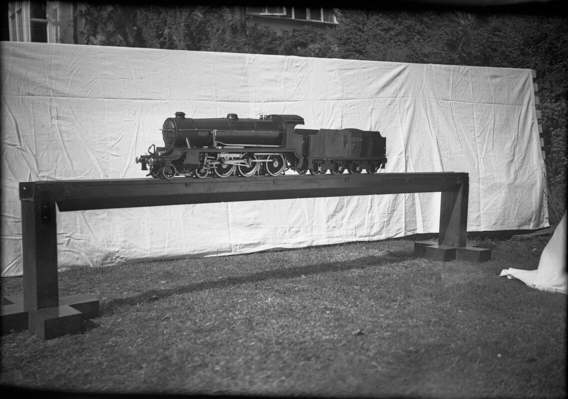 19500000s G. S. LONG's Locomotive 'Britannia' 4-6-0 70000 12