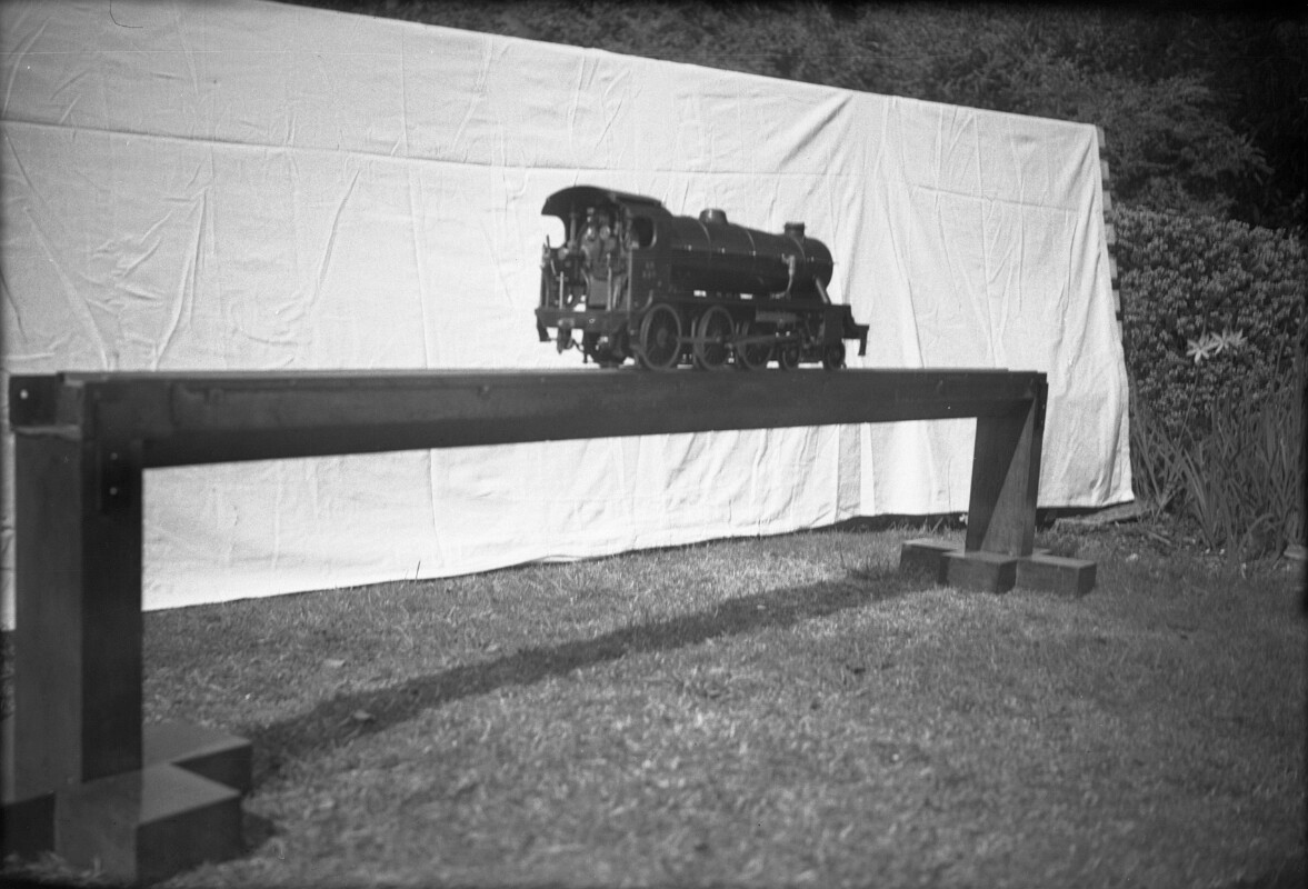 19500000s G. S. LONG's Locomotive 'Britannia' 4-6-0 70000 13
