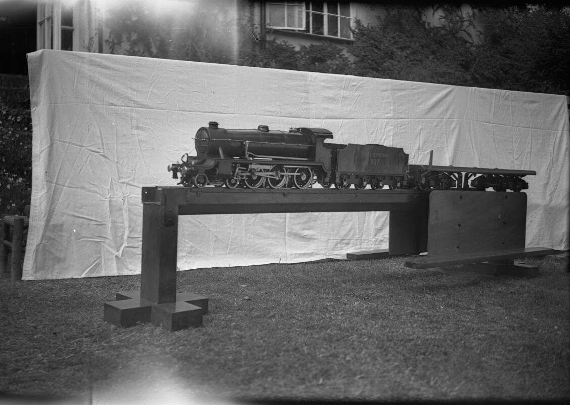 19500000s G. S. LONG's Locomotive 'Britannia' 4-6-0 70000 14
