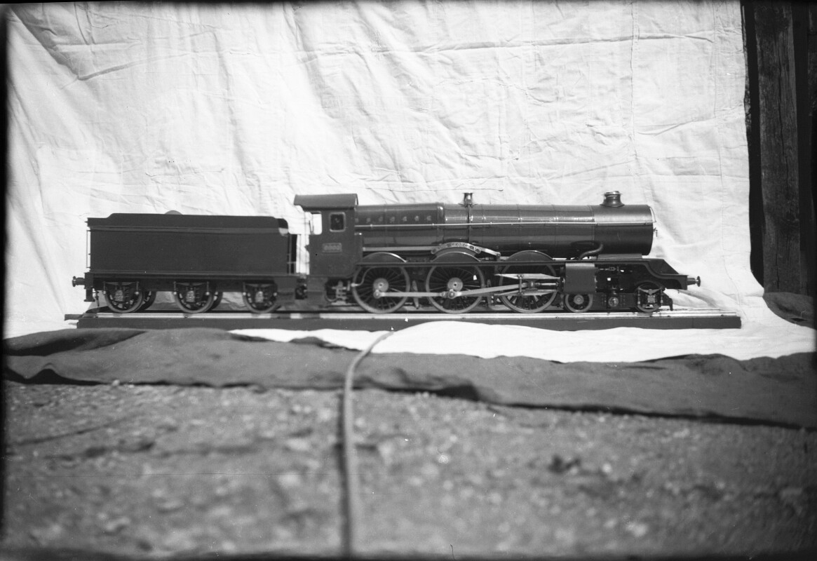 19500000s G. S. LONG's Locomotive 'Britannia' 4-6-0 70000 15
