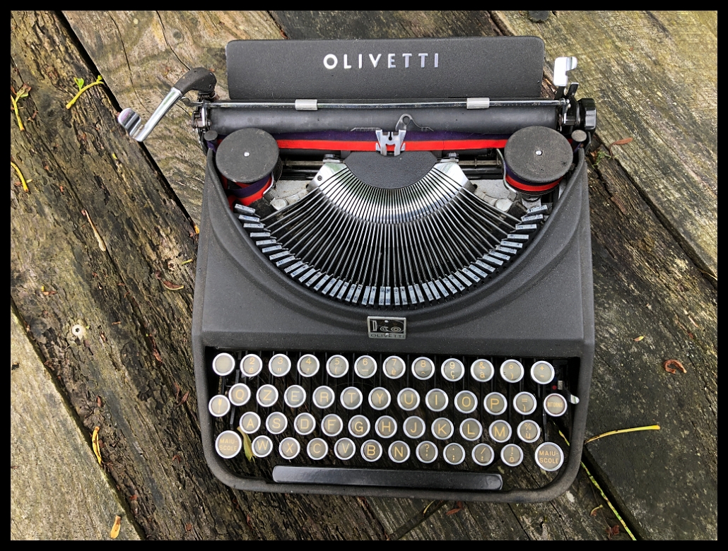 CHRISTOPHER A LONG - Typewriters