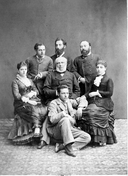 CostiRalli&family.jpg