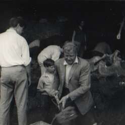 19640801c AVELEY 02
