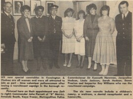 19830415 SIR KENNETH NEWMAN WITH POLICE SPECIAL CONSTABLES CN